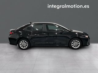 Toyota Corolla Sedán 125H Active Tech