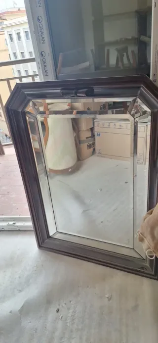 2 Espejos de madera con marco biselado