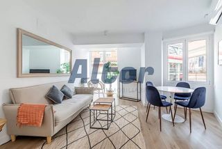 Piso en alquiler en Castillejos en Madrid