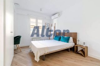 Piso en alquiler en Castillejos en Madrid