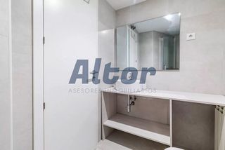 Piso en alquiler en Castillejos en Madrid
