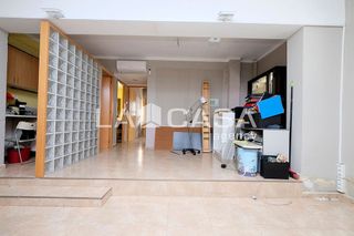 Local comercial en alquiler en Vilapicina i la Torre Llobeta en Barcelona