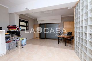 Local comercial en alquiler en Vilapicina i la Torre Llobeta en Barcelona