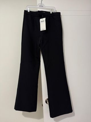 Pantalón de traje flare negro