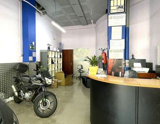 Local comercial en venta en La Font de la Guatlla en Barcelona