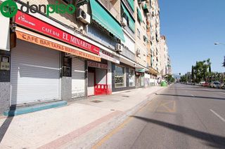 Local comercial en venta en Camino de Ronda - Rosaleda en Granada