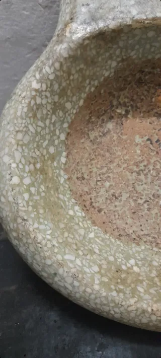 Pica antigua de piedra