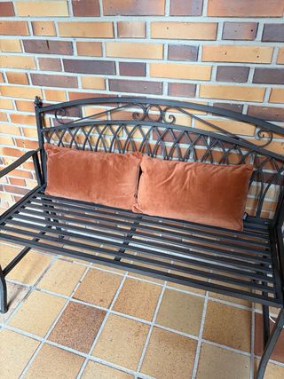 Banco de hierro para jardín