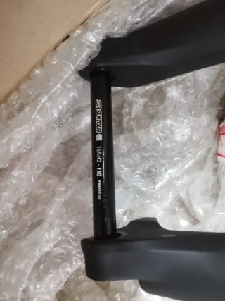 Horquilla SR Suntour XCM34 Boost 27.5