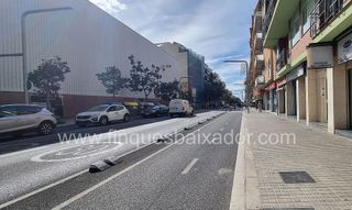 Local comercial en venta en Passeig Maragall - Zona Estació en Gavà
