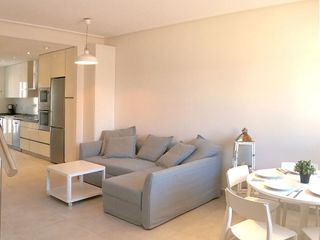 Casa adosada en alquiler en Cabo Roig - La Zenia en Orihuela