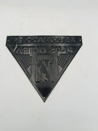 ANTIGUA PLACA ASEGURADO EN PLUS ULTRA