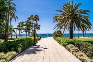 Edificio en venta en San Pedro de Alcántara pueblo en Marbella