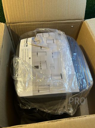 Cestino per il bagno SONGMICS, 8 L, con pedale, per spazi piccoli, con coperchio morbido, acciaio, nero LTB591B0802