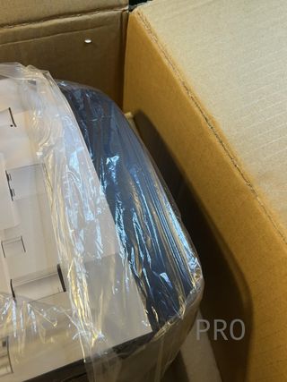 Cestino per il bagno SONGMICS, 8 L, con pedale, per spazi piccoli, con coperchio morbido, acciaio, nero LTB591B0802