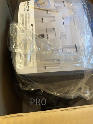 Cestino per il bagno SONGMICS, 8 L, con pedale, per spazi piccoli, con coperchio morbido, acciaio, nero LTB591B0802