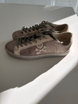 Zapatillas niña scalpers. Talla 33. Verde/ purpuri