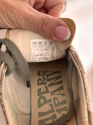 Zapatillas niña scalpers. Talla 33. Verde/ purpuri