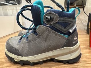 Botas de montaña Quechua niño gris talla 28