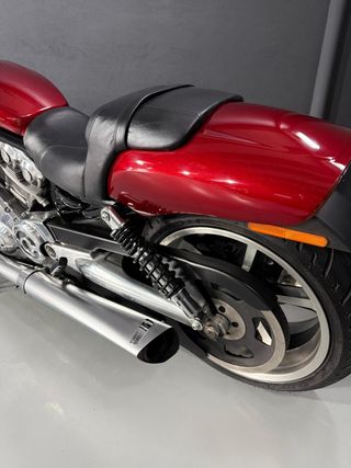 Harley-Davidson V-Rod Muscle Roja