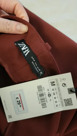Pantalón traje burdeos Zara Talla M