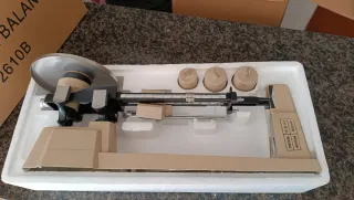 Balanza de precisión monoplato con caja