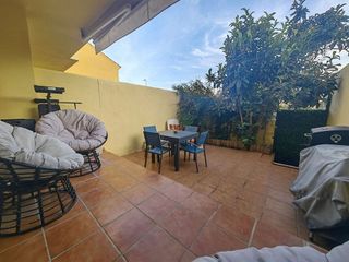Casa adosada en venta en El Padrón - El Velerín - Voladilla en Estepona