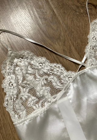 Camisón lencero blanco satinado