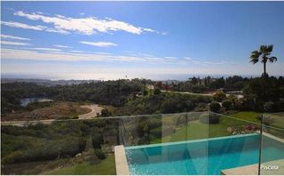 Chalet en alquiler en El Padrón - El Velerín - Voladilla en Estepona