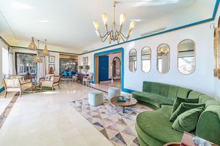 Chalet en alquiler en El Padrón - El Velerín - Voladilla en Estepona