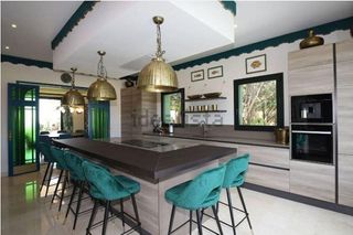 Chalet en alquiler en El Padrón - El Velerín - Voladilla en Estepona