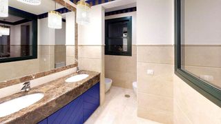 Chalet en alquiler en El Padrón - El Velerín - Voladilla en Estepona