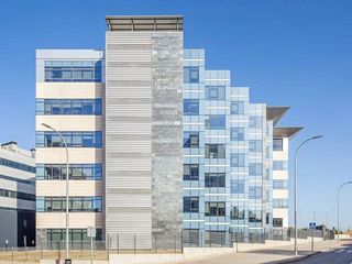 Oficina en alquiler en Virgen del Cortijo - Manoteras en Madrid