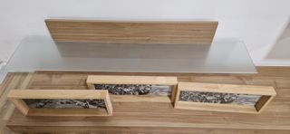 Mueble  madera + módulo colgante blanco