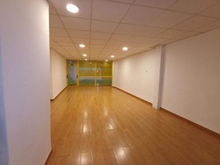 Local comercial en alquiler en Centre en Reus