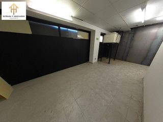 Local comercial en venta en Santa Eulàlia en Hospitalet de Llobregat, L´