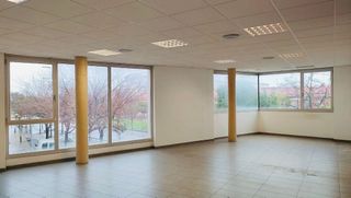 Oficina en venta en Centre - Eixample – Can Llobet – Can Serra en Barbera del Vallès