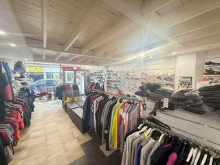 Local comercial en alquiler en Centro en Gijón