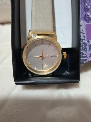 Reloj Oriflame Beige y Dorado Mujer