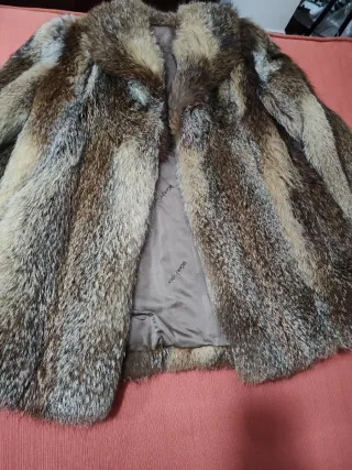 Abrigo de piel auténtica , marca IVONNE