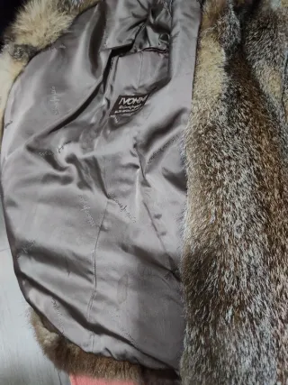 Abrigo de piel auténtica , marca IVONNE