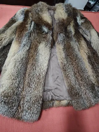 Abrigo de piel auténtica , marca IVONNE