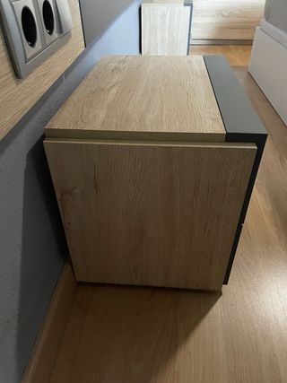 Cabecero y 2 mesitas de noche