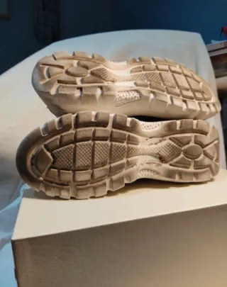 Botines Mēlinē Negros y Dorados