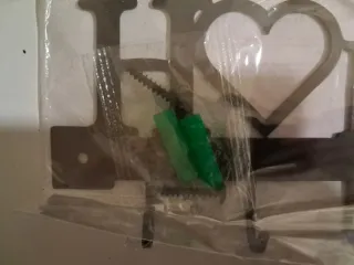 Colgador de llaves HOME metálico