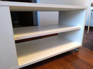 Mesa de centro IKEA VIHALS blanca con ruedas