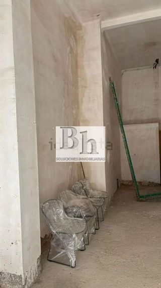 Local comercial en venta en Gamarra - La Trinidad en Málaga