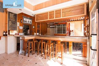 Local comercial en venta en Camino de Ronda - Rosaleda en Granada