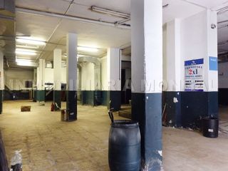Local comercial en venta en Plaça Catalunya en Prat de Llobregat, El