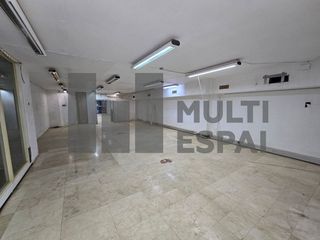 Local comercial en venta en La Plana en Esplugues de Llobregat